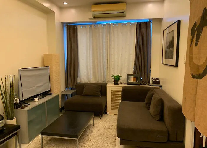 Apartment Eastwood Residence Above Eastwood Mall *