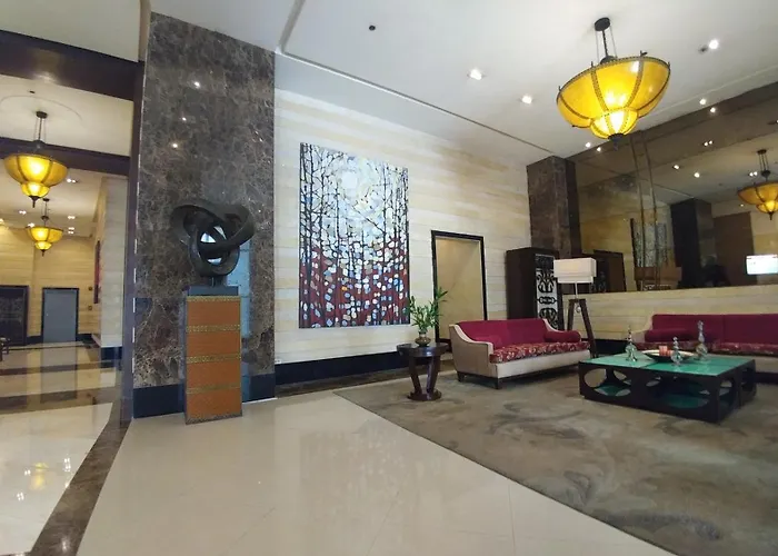 Eastwood Residence Above Eastwood Mall Apartment