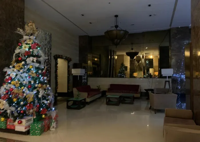 Apartment Eastwood Residence Above Eastwood Mall *